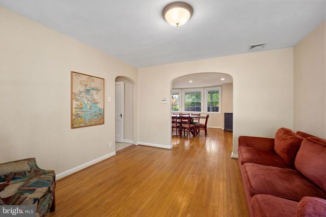 209 BRYN MAWR, Bala Cynwyd, PA 19004