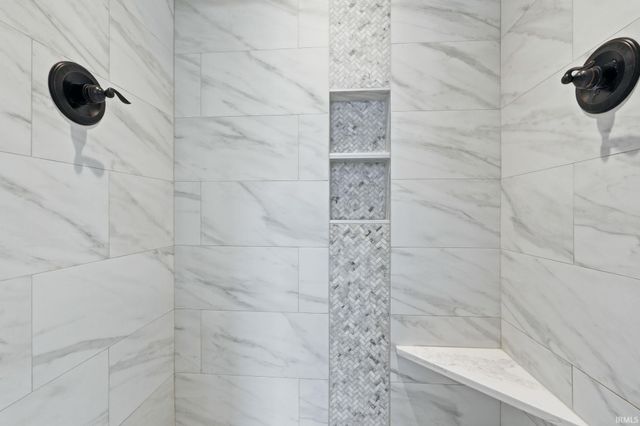 2317 Hamlet Court, Fort Wayne, IN 46818