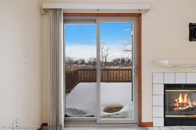 2866 Lochmoor Boulevard, Lake Orion, MI 48360