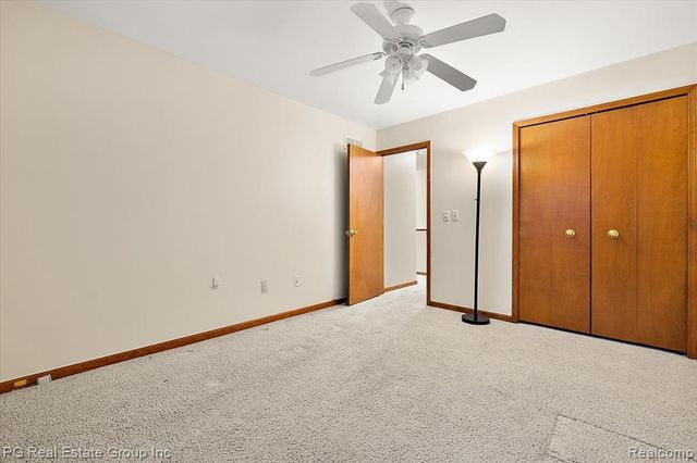 2866 Lochmoor Boulevard, Lake Orion, MI 48360