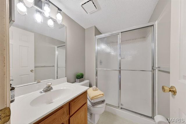 10 Berview Circle D, St Louis, MO 63129