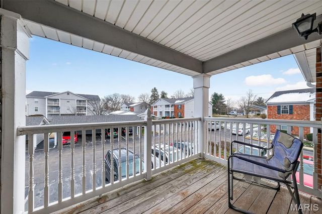 10 Berview Circle D, St Louis, MO 63129