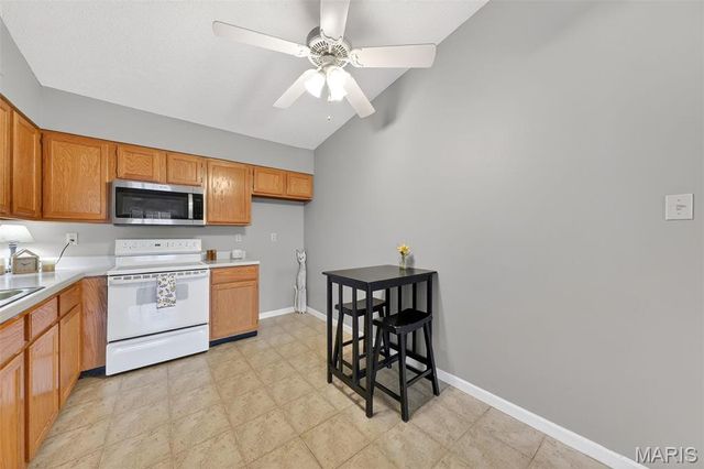 10 Berview Circle D, St Louis, MO 63129