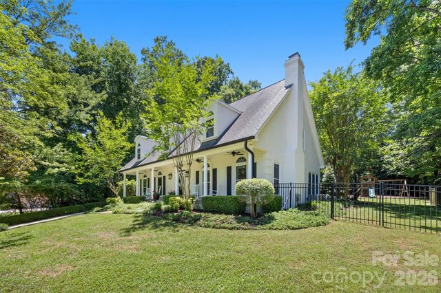 1027 Dan Maples Drive, Cramerton, NC 28032