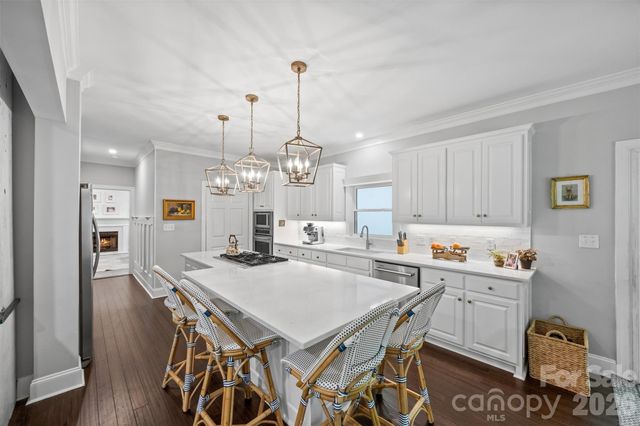 1027 Dan Maples Drive, Cramerton, NC 28032