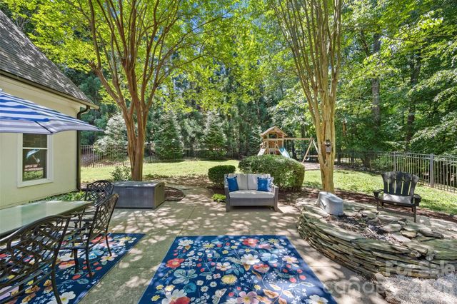 1027 Dan Maples Drive, Cramerton, NC 28032