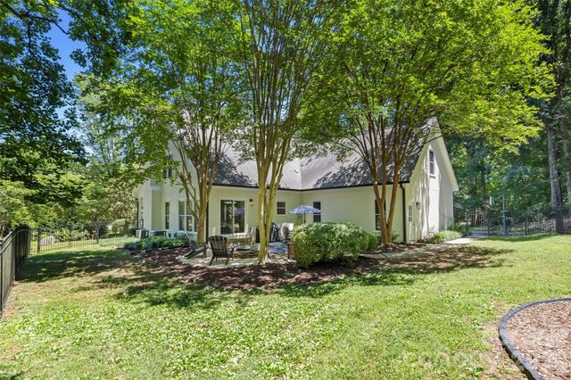 1027 Dan Maples Drive, Cramerton, NC 28032