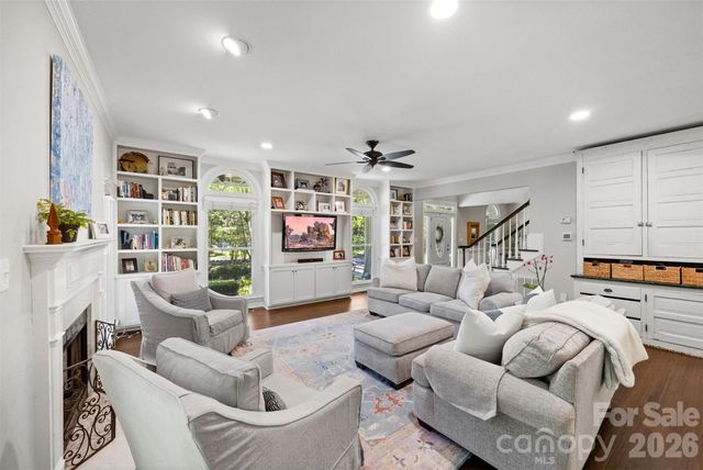 1027 Dan Maples Drive, Cramerton, NC 28032
