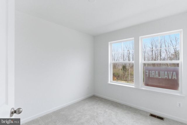 107 COURTHOUSE DR, Martinsburg, WV 25404