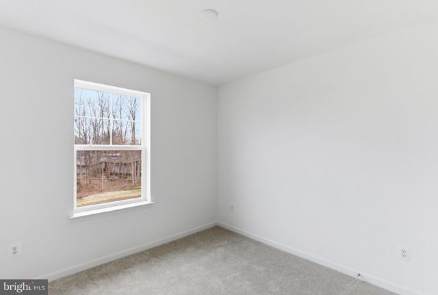 107 COURTHOUSE DR, Martinsburg, WV 25404