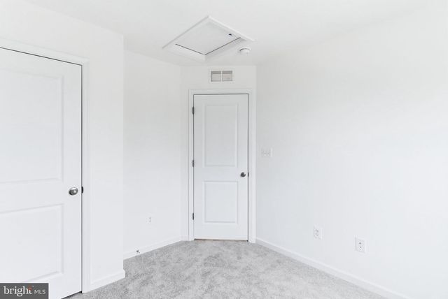 107 COURTHOUSE DR, Martinsburg, WV 25404