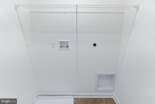 107 COURTHOUSE DR, Martinsburg, WV 25404