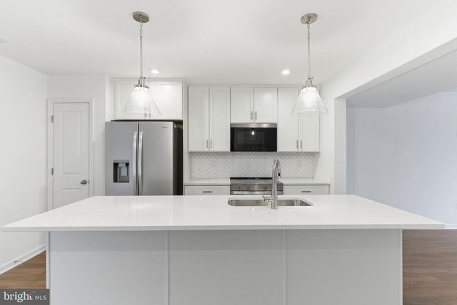 107 COURTHOUSE DR, Martinsburg, WV 25404