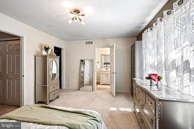 308 HAZELWOOD LN, Marlton, NJ 08053