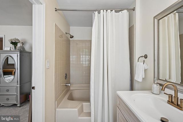 308 HAZELWOOD LN, Marlton, NJ 08053