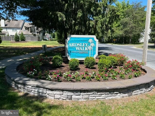 308 HAZELWOOD LN, Marlton, NJ 08053