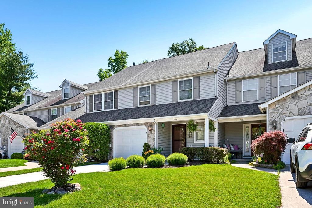 308 HAZELWOOD LN, Marlton, NJ 08053