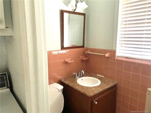 311 W Lee Street, Sulphur, LA 70663