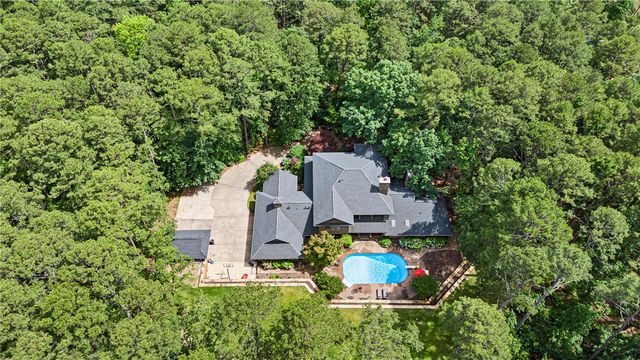 407 Dove Place, Russellville, AR 72802