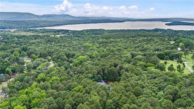 407 Dove Place, Russellville, AR 72802