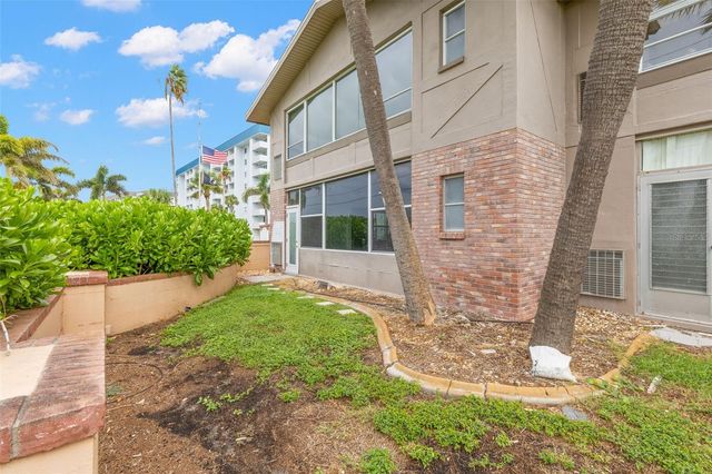 2 CAUSEWAY BOULEVARD 101, Dunedin, FL 34698