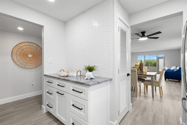 2 CAUSEWAY BOULEVARD 101, Dunedin, FL 34698