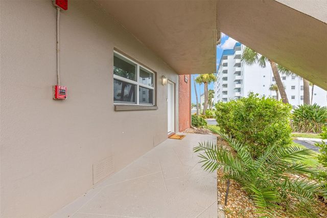 2 CAUSEWAY BOULEVARD 101, Dunedin, FL 34698