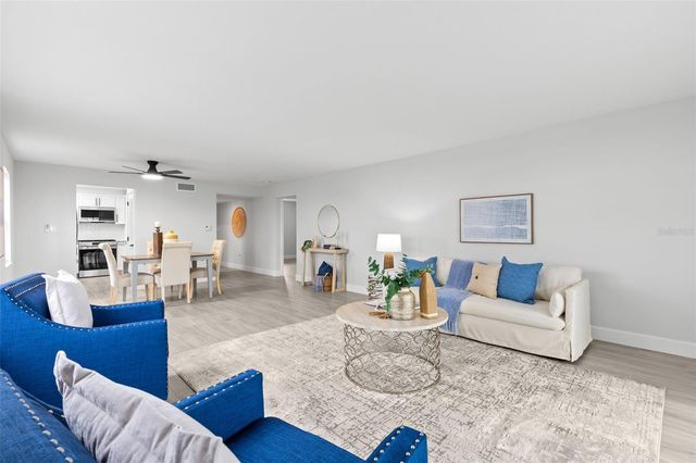 2 CAUSEWAY BOULEVARD 101, Dunedin, FL 34698