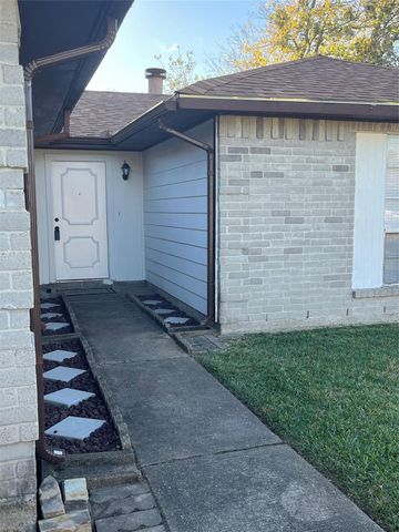 7530 Tierra Verde Drive, Houston, TX 77083