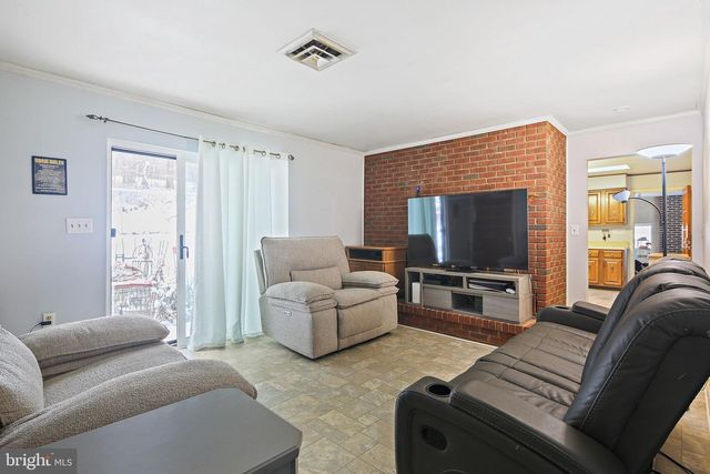 8608 KRATZ LN, Baltimore, MD 21244