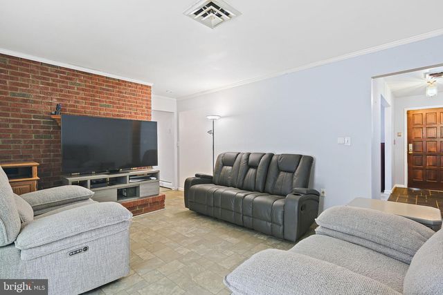 8608 KRATZ LN, Baltimore, MD 21244