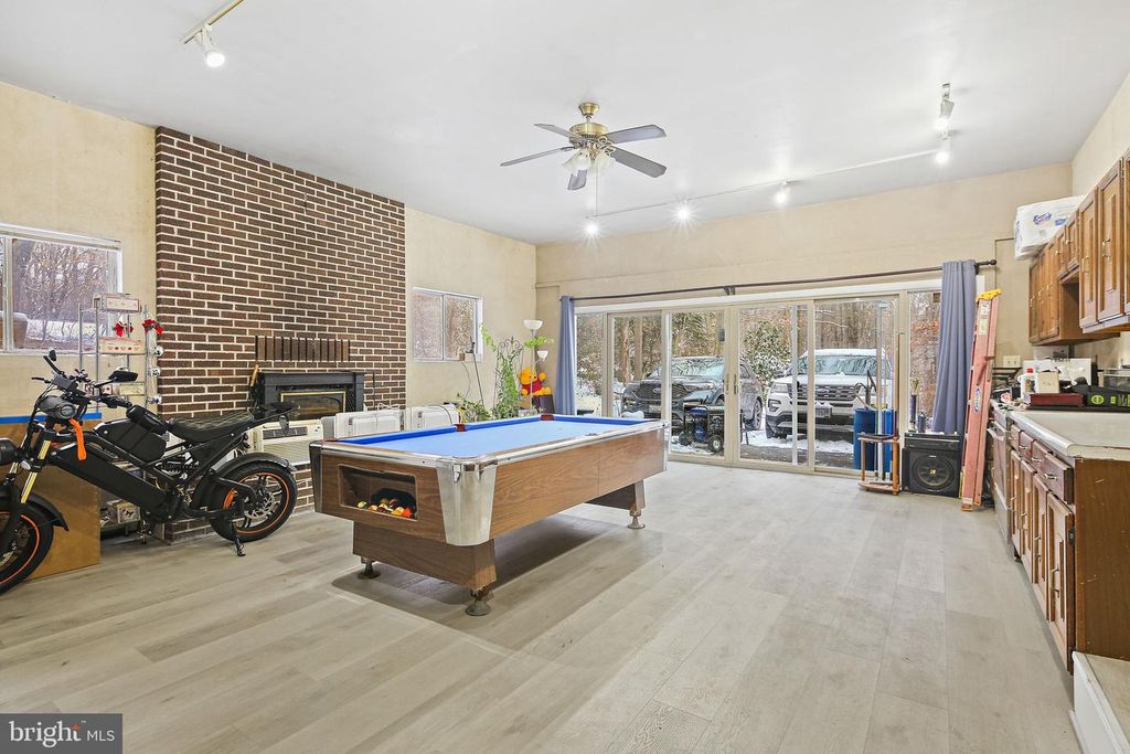 Image 12 of property listing at 8608 KRATZ LN, Baltimore, MD 21244