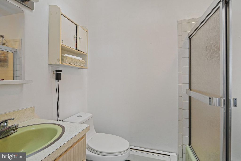 Image 17 of property listing at 8608 KRATZ LN, Baltimore, MD 21244