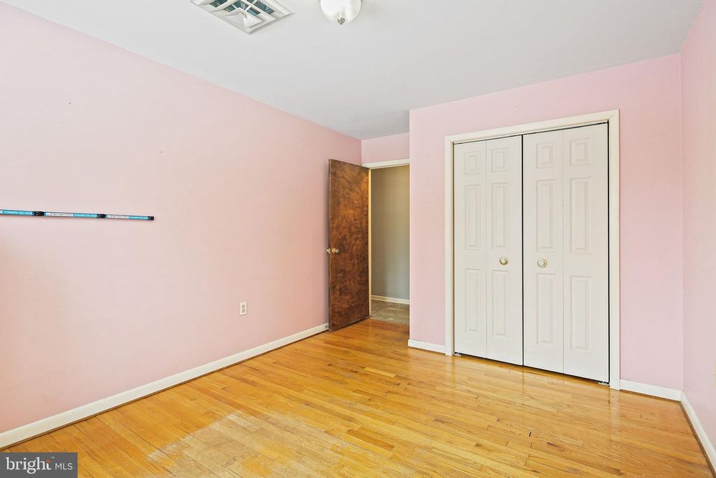 Image 21 of property listing at 8608 KRATZ LN, Baltimore, MD 21244