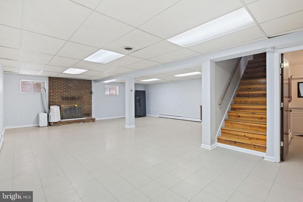 Image 23 of property listing at 8608 KRATZ LN, Baltimore, MD 21244