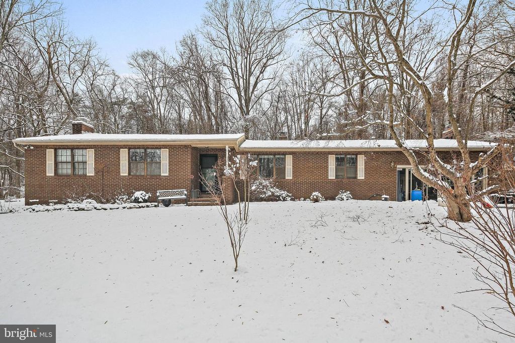 Image 33 of property listing at 8608 KRATZ LN, Baltimore, MD 21244