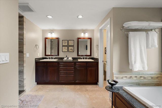 945 Peach Blossom Court, Rochester Hills, MI 48306