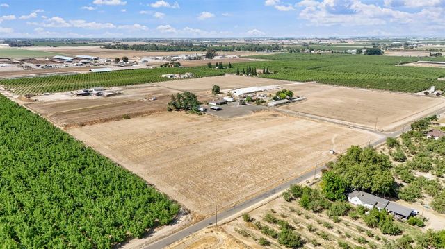 18365 E Clausen Rd, Turlock, CA 95380