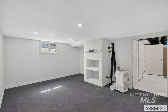 1005 S 4th Avenue, Pocatello, ID 83201