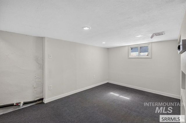 1005 S 4th Avenue, Pocatello, ID 83201