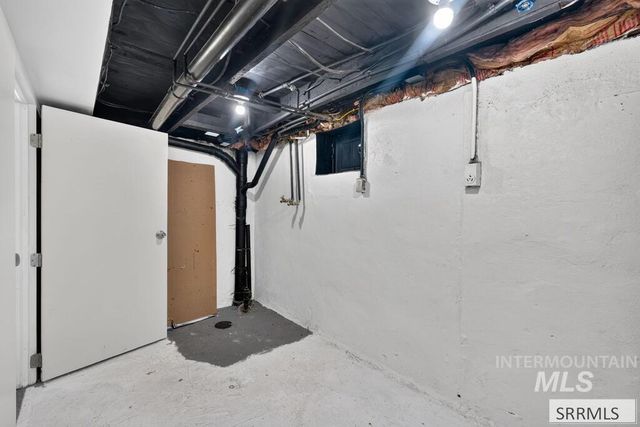 1005 S 4th Avenue, Pocatello, ID 83201