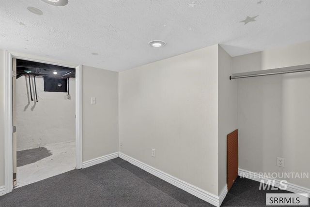 1005 S 4th Avenue, Pocatello, ID 83201