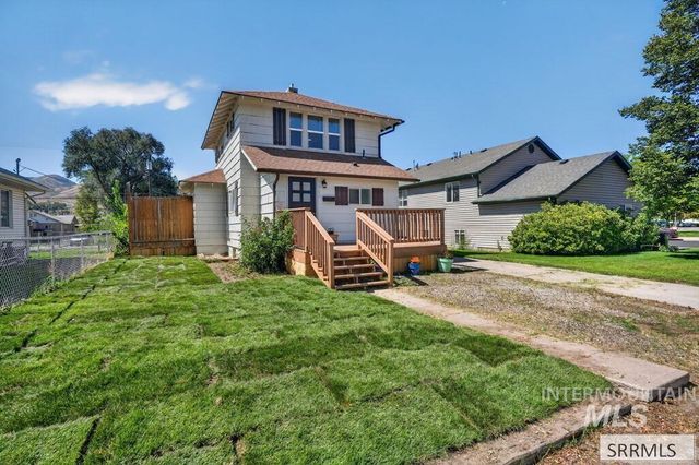 1005 S 4th Avenue, Pocatello, ID 83201