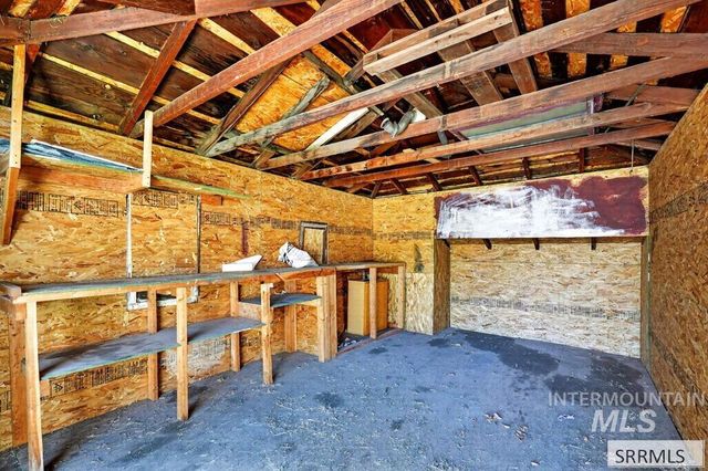 1005 S 4th Avenue, Pocatello, ID 83201