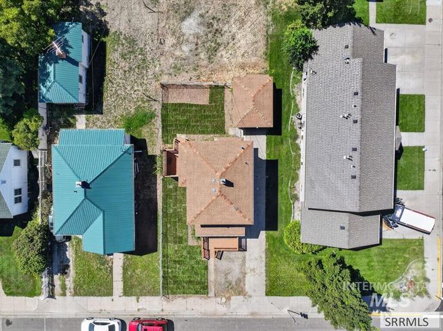 1005 S 4th Avenue, Pocatello, ID 83201