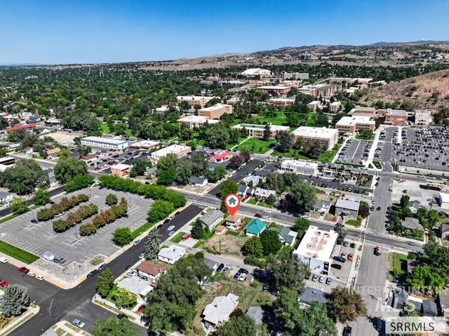 1005 S 4th Avenue, Pocatello, ID 83201