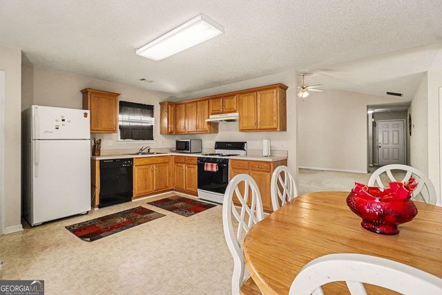 4611 Rolling Brook Court, Union City, GA 30291