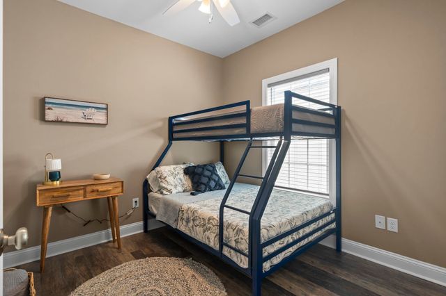 932 Leah Jayne Ln., North Myrtle Beach, SC 29582