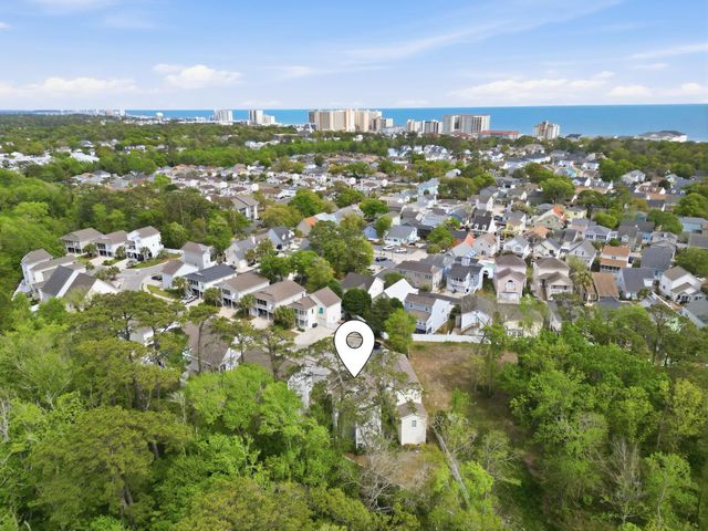 932 Leah Jayne Ln., North Myrtle Beach, SC 29582