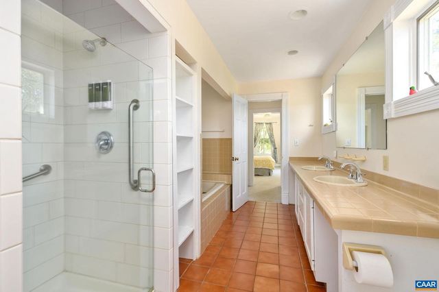 9175 BATESVILLE RD, Afton, VA 22902